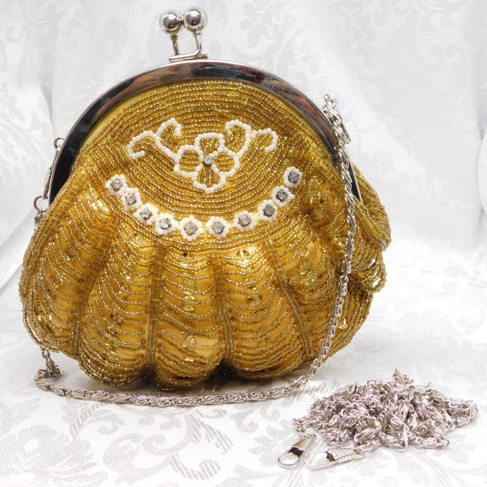 Vintage Hand-Beaded Shell Clutch
